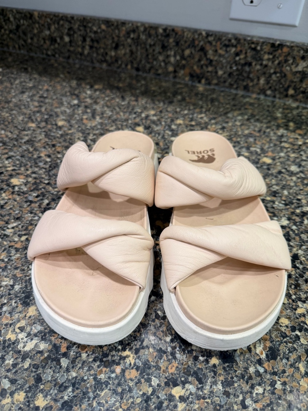 Sorel Women's Beige Twisted Strap Slide Sandals 9